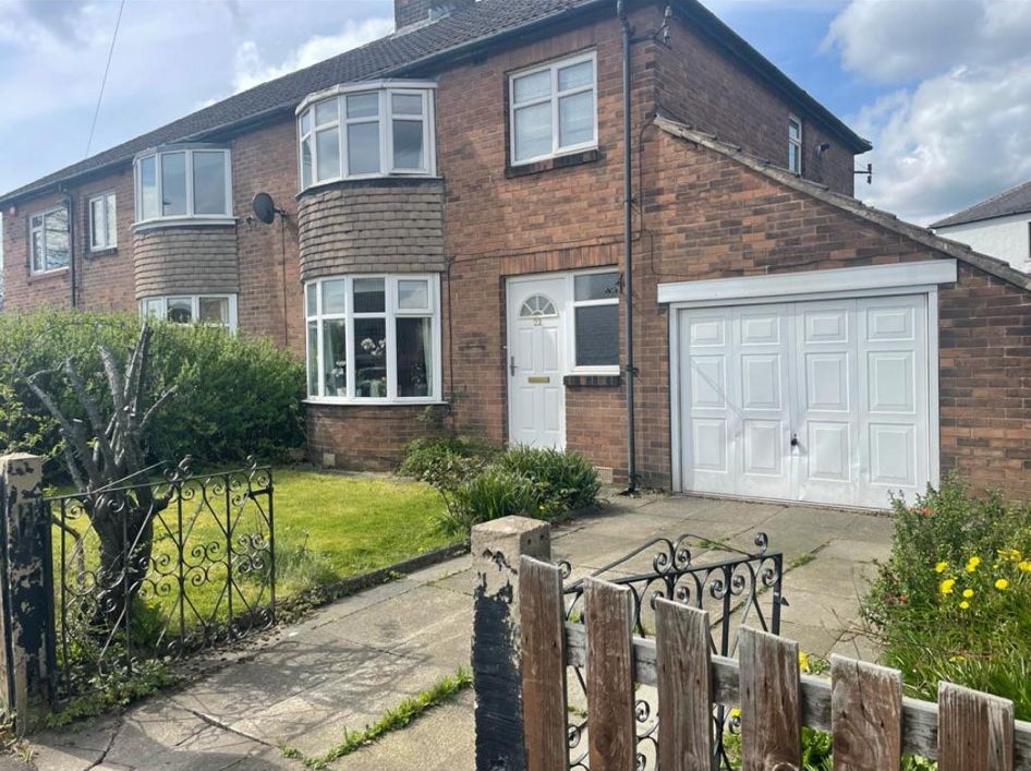 THREE BEDROOM SEMI DETACHED TO RENT